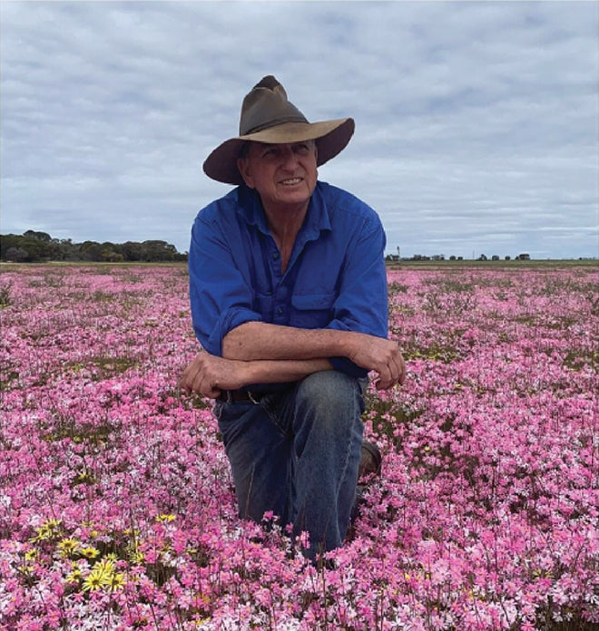 NATIVA sheep farmer. Natural, renewable fibers.