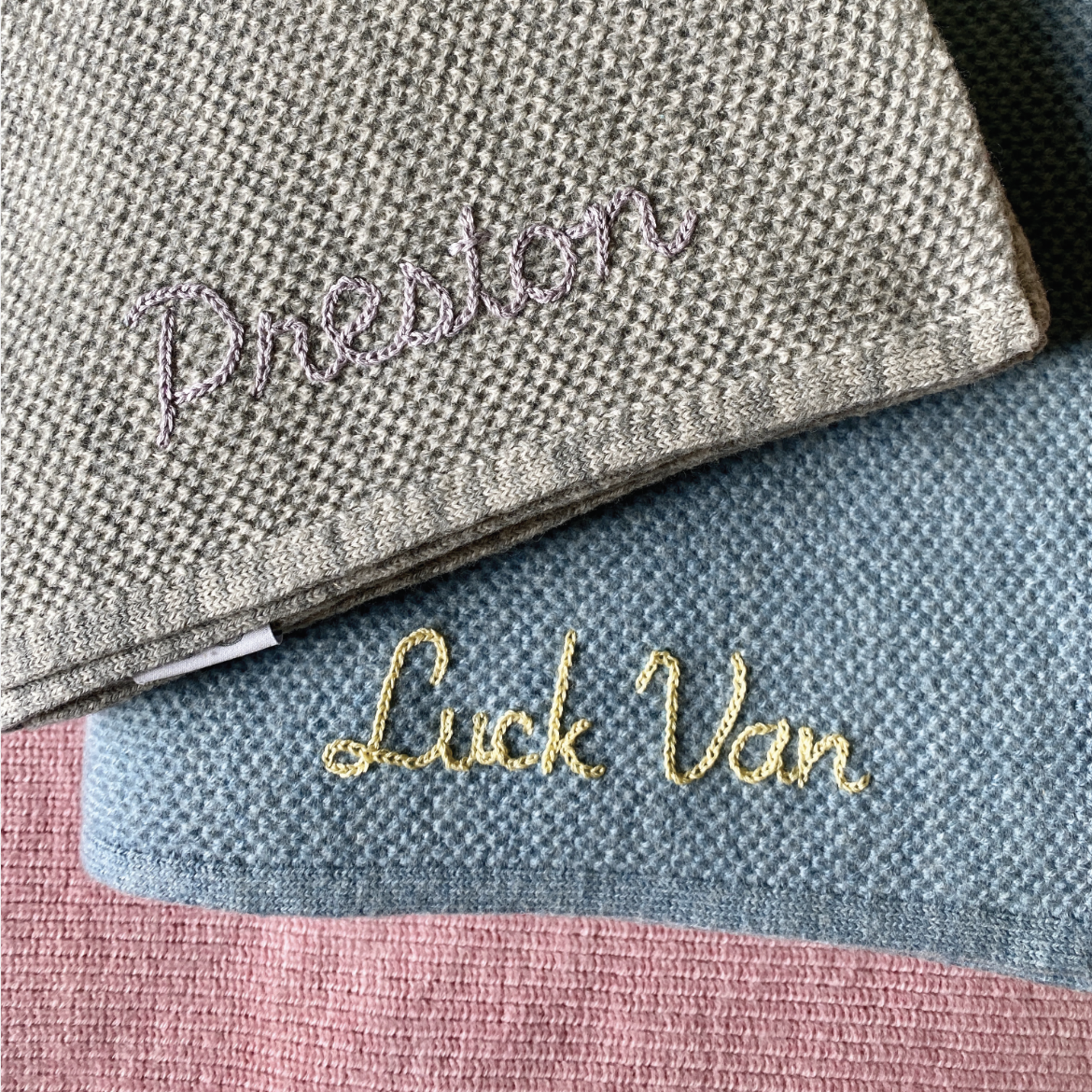 AU Baby organic plant dyed non-toxic blankets made in the USA. Personalized baby gift, custom embroidered baby blanket.