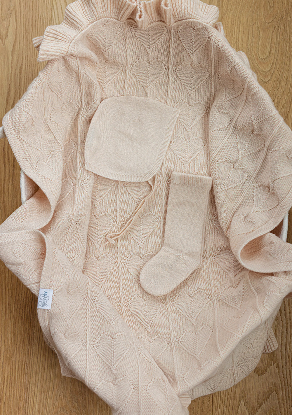 Little Love Cashmere Cloud Baby Blanket Gift Set - Butter Cream – organic cashmere baby blanket, GOTS certified, luxury newborn gift, gentle on sensitive skin, safe for eczema